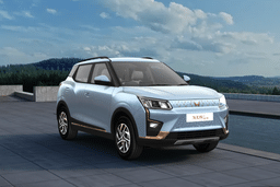 Mahindra Xuv400 Color Arctic Blue